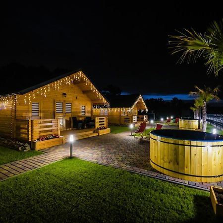 Nocleg Zator Domki Paradise Pod Palmami Exterior photo